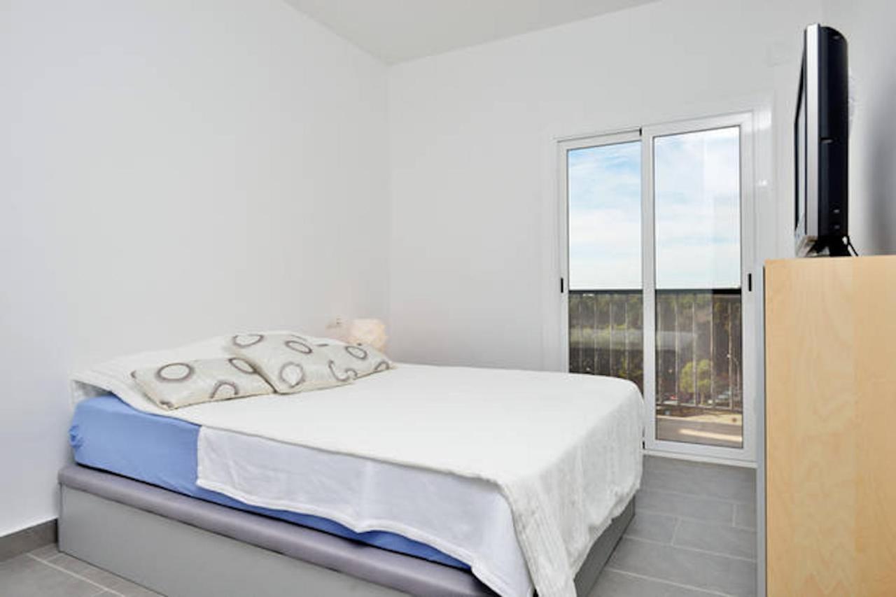 Cosy Well Situed With Sea View
