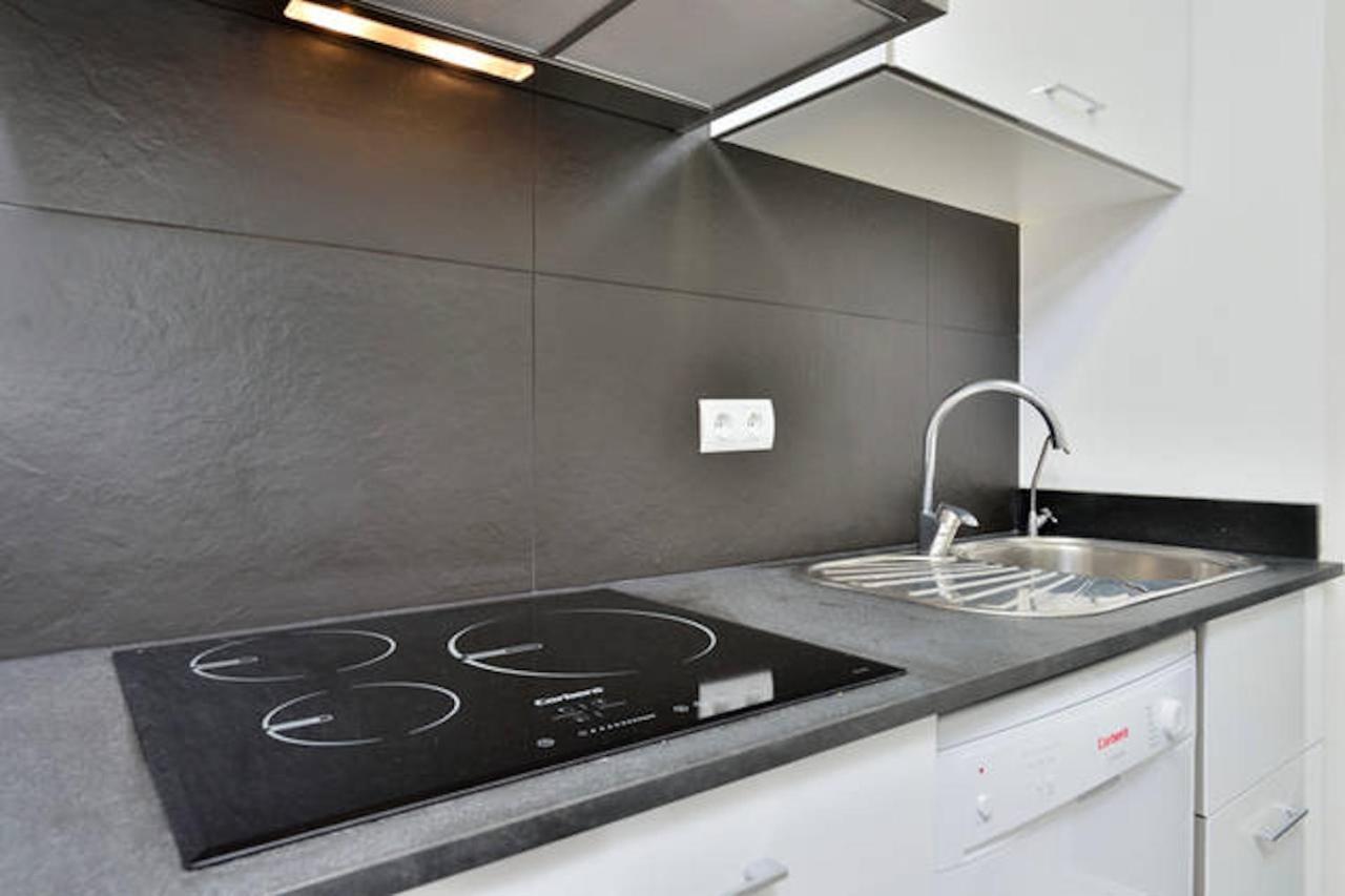 Cosy Well Situed With Sea View *